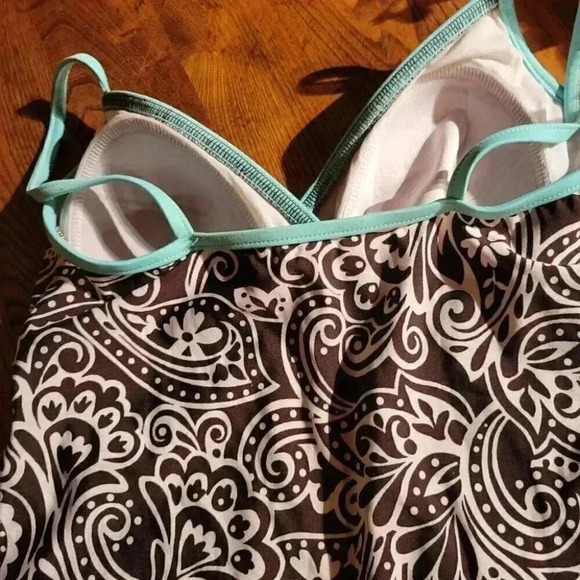 Caribbean Joe 2 Piece Swim Sun Bathing  Suit in size 10 Brown Print with accents - Picture 4 of 8